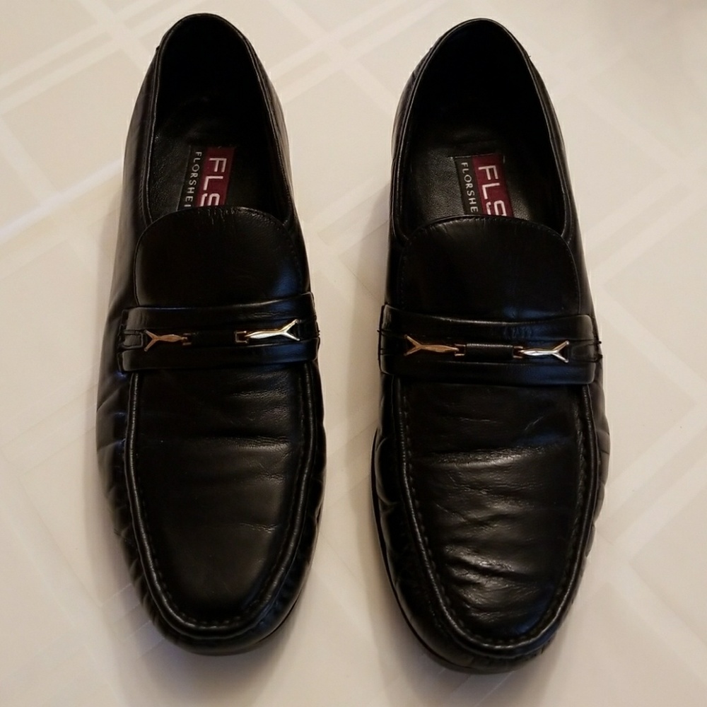 Men's dress shoe